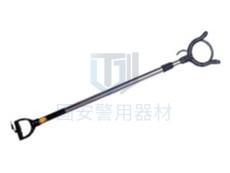 遠(yuǎn)處制約敵人的利器----警用防暴抓捕器